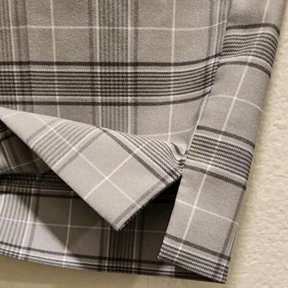 Ultimate Fit Zac & Rachel Woman Grey/ Charcoal Plaid Pants 24W NWOT - Picture 4 of 5